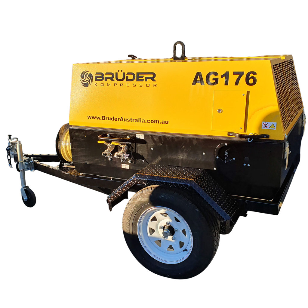 [AG176B] 176cfm Rotary screw compressor, Diesel driven, mounted on a standard trailer